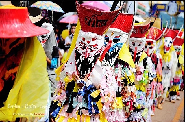 BUN LUANG AND PHI TA KHON FESTIVAL2