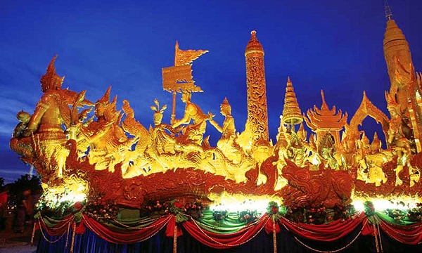 UBON RATCHATHANI CANDLE FESTIVAL1